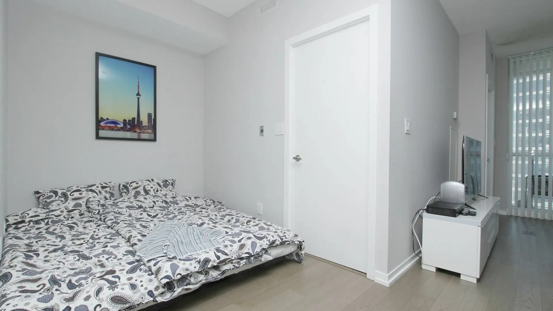 Apartment Applewood Suites Financial District Cn Tower Toronto Canada