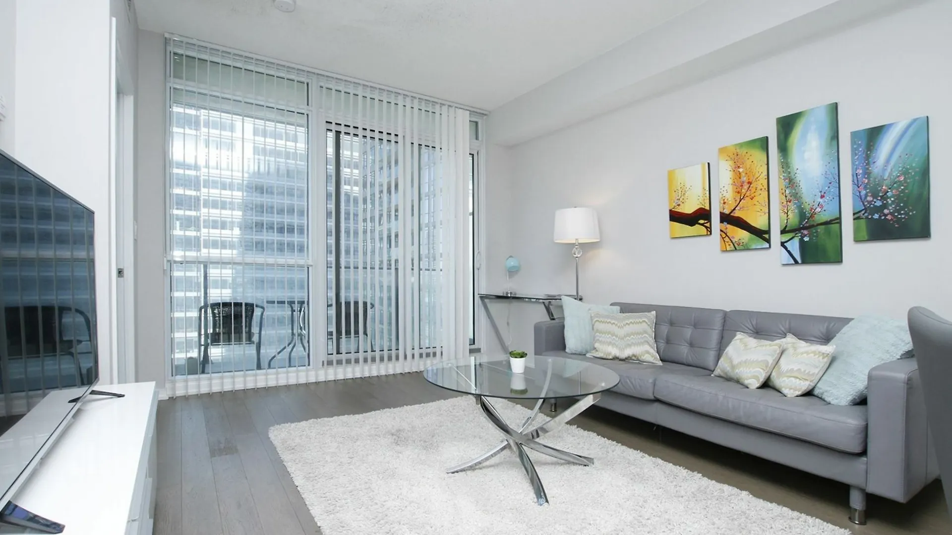 Applewood Suites Financial District Cn Tower Toronto Apartment