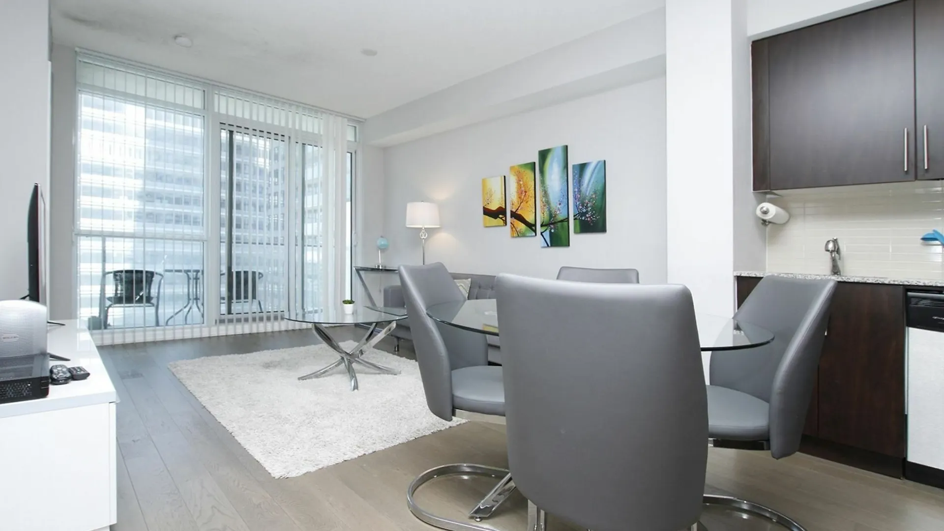 Apartment Applewood Suites Financial District Cn Tower Toronto Canada